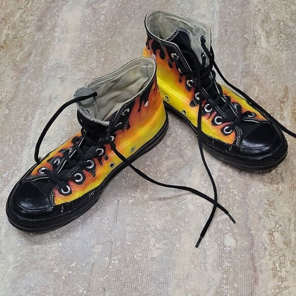 CONVERSE MENS HAND PAINTED ART FLAMES CHUCK TAYLORS SNEAKERS SIZE 5 - Picture 1 of 9